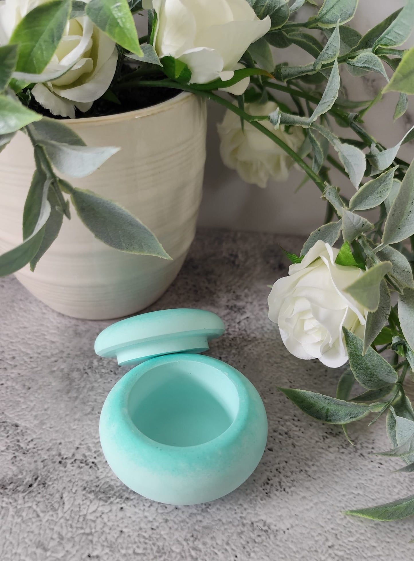 Honey pot tealight Holder with Lid